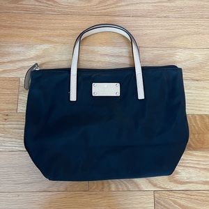 Kate Spade bag. Color black.